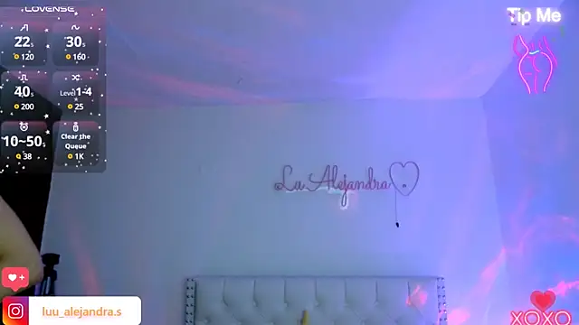 Snapshot of alee_lenoxx chatting on January 2025 11:36:02 PM alee lenoxx online show from January 2025 11:36:02 PM