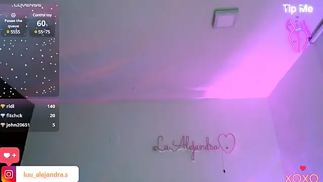 Snapshot of alee_lenoxx chatting on January 2025 08:51:02 AM alee lenoxx online show from January 2025 08:51:02 AM