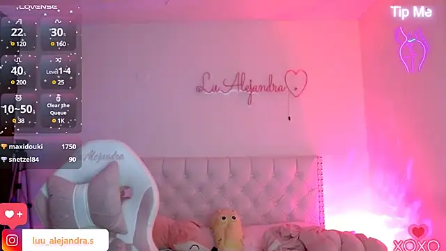 Snapshot of alee_lenoxx chatting on February 2025 09:10:01 AM alee lenoxx online show from February 2025 09:10:01 AM