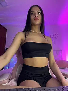 Snapshot of alee_lenoxx chatting on March 2025 08:38:01 AM alee lenoxx online show from March 2025 08:38:01 AM