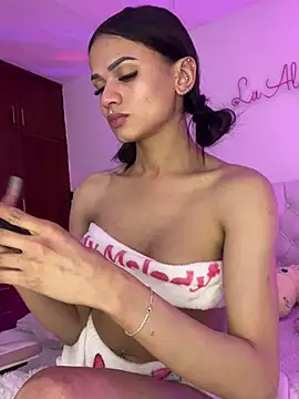 Snapshot of alee_lenoxx chatting on March 2025 05:52:02 AM alee lenoxx online show from March 2025 05:52:02 AM