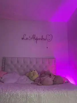 Snapshot of alee_lenoxx chatting on March 2025 05:08:02 AM alee lenoxx online show from March 2025 05:08:02 AM