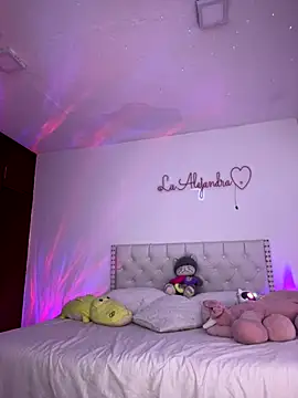 Snapshot of alee_lenoxx chatting on October 2025 06:14:01 AM alee lenoxx online show from October 2025 06:14:01 AM