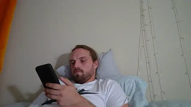 Snapshot of VitaminmanFL chatting on December 2024 11:29:01 AM VitaminmanFL online show from December 2024 11:29:01 AM