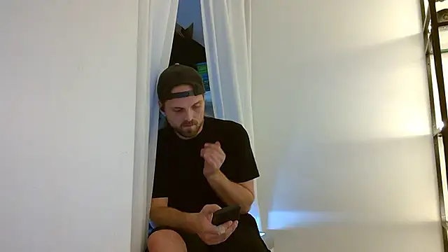 Snapshot of VitaminmanFL chatting on March 2025 01:12:01 AM VitaminmanFL online show from March 2025 01:12:01 AM