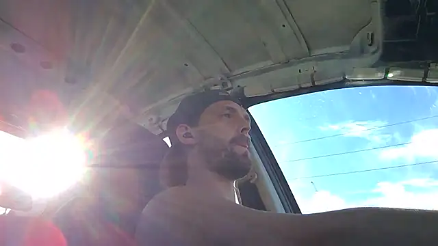 Snapshot of VitaminmanFL chatting on September 2025 09:42:01 PM VitaminmanFL online show from September 2025 09:42:01 PM