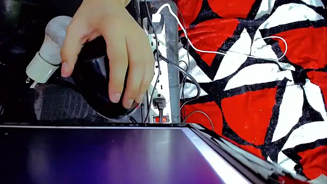 tayiro r online show from October 2025 11:15:02 PM