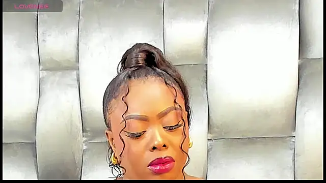 Snapshot of CamilaBenitez chatting on April 2026 10:08:02 AM CamilaBenitez online show from April 2026 10:08:02 AM