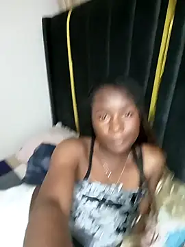 Snapshot of carenic chatting on October 2025 06:28:02 PM carenic online show from October 2025 06:28:02 PM