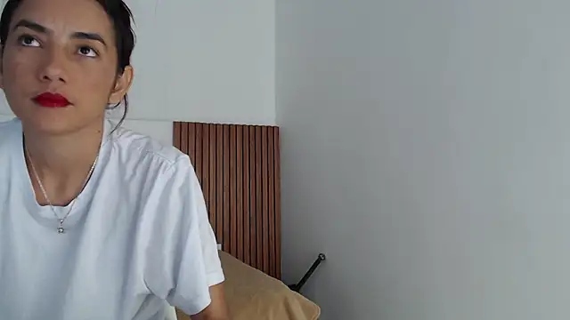 Dakotagloss online show from March 2025 09:34:01 PM