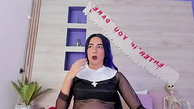 Dakotagloss online show from October 2025 10:19:02 PM