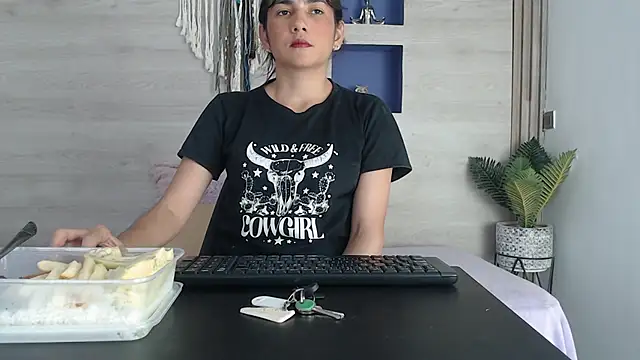 Dakotagloss online show from May 2026 08:16:02 PM
