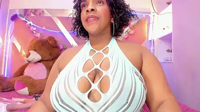 Scarlett-Bonnet online show from December 2024 10:34:02 AM