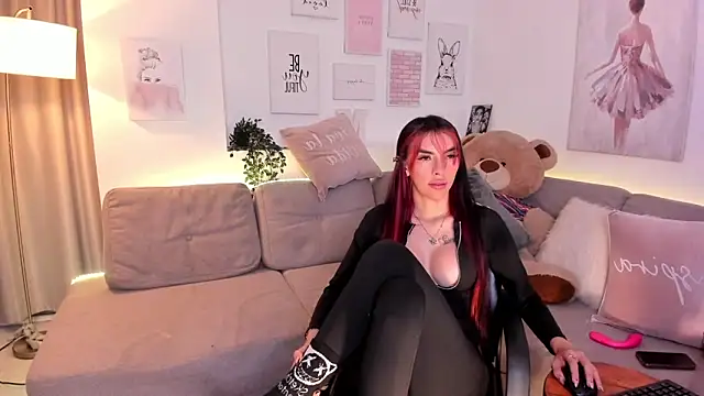 Snapshot of Nicolle_foxy chatting on February 2025 03:18:01 AM Nicolle foxy online show from February 2025 03:18:01 AM