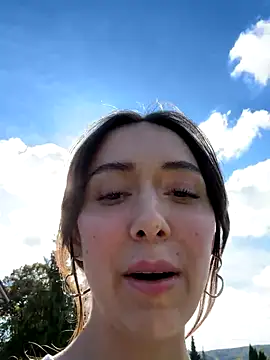 Snapshot of emiliasommer chatting on October 2025 01:30:01 PM emiliasommer online show from October 2025 01:30:01 PM