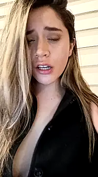 Snapshot of maliciaworld chatting on December 2024 12:21:02 AM maliciaworld online show from December 2024 12:21:02 AM