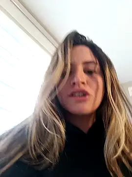 Snapshot of maliciaworld chatting on January 2025 06:32:02 PM maliciaworld online show from January 2025 06:32:02 PM