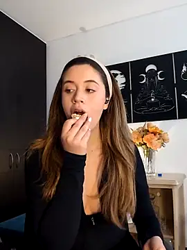 Snapshot of maliciaworld chatting on October 2025 03:32:01 PM maliciaworld online show from October 2025 03:32:01 PM