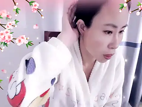 Snapshot of xiaoxuer chatting on December 2024 03:52:02 AM xiaoxuer online show from December 2024 03:52:02 AM