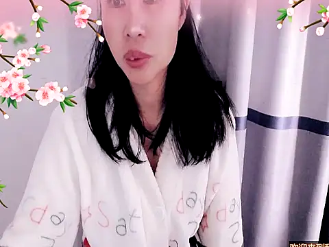 Snapshot of xiaoxuer chatting on December 2024 06:34:01 AM xiaoxuer online show from December 2024 06:34:01 AM