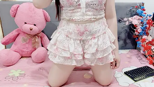 Snapshot of Funikio chatting on February 2026 02:51:01 AM Funikio online show from February 2026 02:51:01 AM