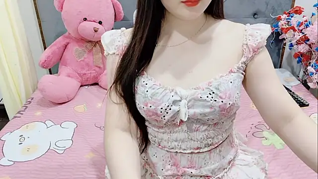 Snapshot of Funikio chatting on April 2026 01:31:01 PM Funikio online show from April 2026 01:31:01 PM