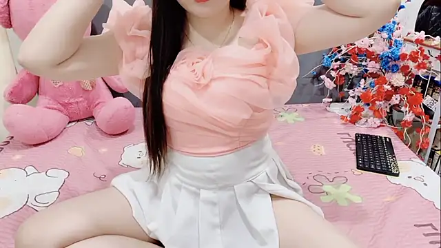 Snapshot of Funikio chatting on April 2026 02:33:02 AM Funikio online show from April 2026 02:33:02 AM