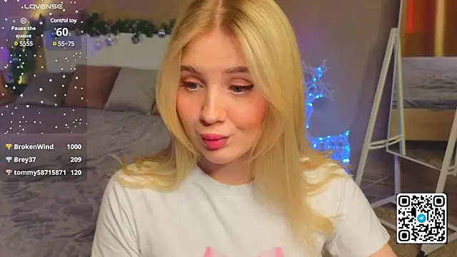 Snapshot of oliviabr0wn0 chatting on January 2025 05:02:02 AM oliviabr0wn0 online show from January 2025 05:02:02 AM