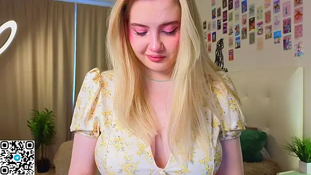 Snapshot of oliviabr0wn0 chatting on October 2025 02:22:02 AM oliviabr0wn0 online show from October 2025 02:22:02 AM