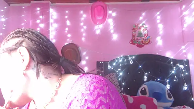 NikkiRous  online show from November 2025 02:38:02 PM