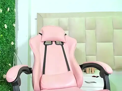 Milk anastasia online show from December 2024 11:01:02 PM