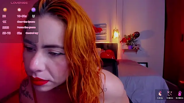 Snapshot of Dulce_charlottee chatting on February 2025 07:43:02 PM Dulce charlottee online show from February 2025 07:43:02 PM