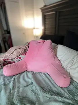 BrattyBae xo online show from September 2025 06:31:02 PM