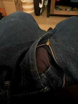 BIGWHITECOCKDOC36 online show from September 2025 12:07:01 PM