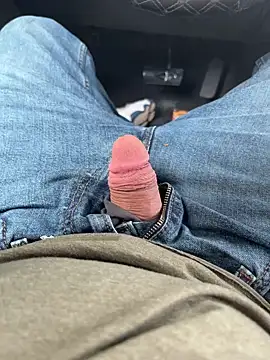 BIGWHITECOCKDOC36 online show from November 2025 05:57:02 PM