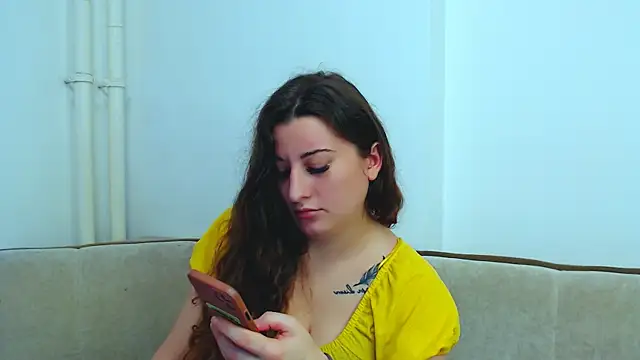 Helen Adams  online show from December 2024 10:28:01 AM