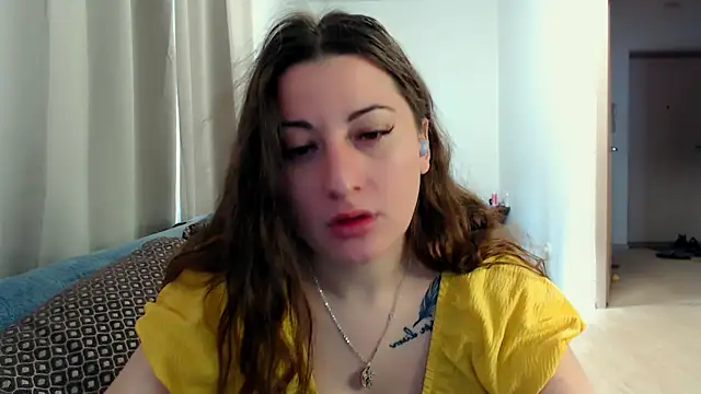 Snapshot of Helen_Adams_ chatting on May 2026 05:35:01 AM Helen Adams online show from May 2026 05:35:01 AM