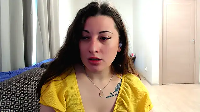 Snapshot of Helen_Adams_ chatting on May 2026 05:35:01 AM Helen Adams online show from May 2026 05:35:01 AM