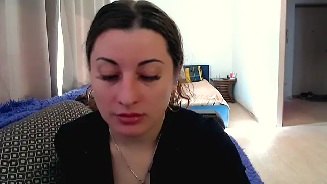 Snapshot of Helen_Adams_ chatting on May 2026 05:48:01 AM Helen Adams online show from May 2026 05:48:01 AM