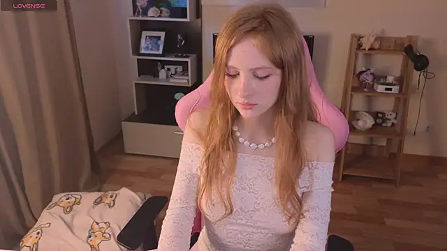 Snapshot of rara_ruru chatting on March 2025 06:42:02 AM rara ruru online show from March 2025 06:42:02 AM