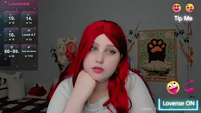 Snapshot of Crystal_Chris chatting on October 2025 05:04:02 PM Crystal Chris online show from October 2025 05:04:02 PM