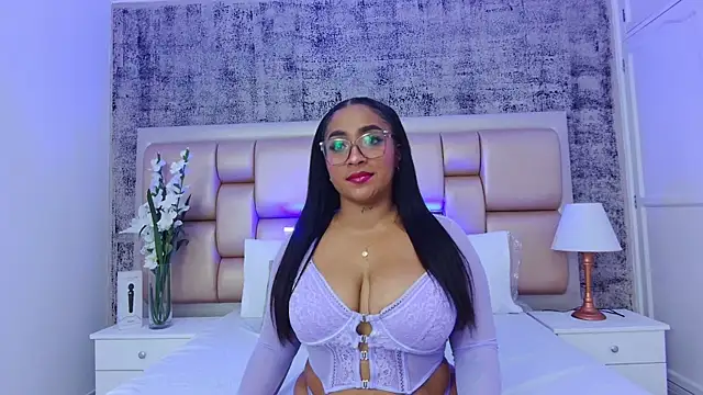 KateVenegas online show from January 2025 03:00:02 PM