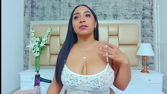 KateVenegas online show from February 2025 11:45:01 PM