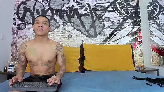 its me miley online show from December 2024 04:51:02 PM