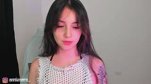 Snapshot of annie_mora chatting on January 2025 02:39:01 AM annie mora online show from January 2025 02:39:01 AM