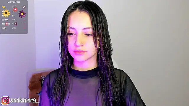 Snapshot of annie_mora chatting on February 2025 01:46:02 AM annie mora online show from February 2025 01:46:02 AM