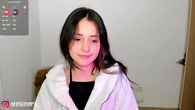 Snapshot of annie_mora chatting on February 2025 04:14:02 AM annie mora online show from February 2025 04:14:02 AM