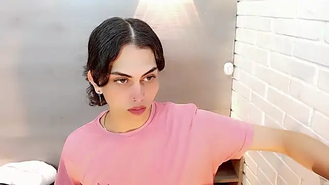 Daniela Pink  online show from November 2025 06:08:01 PM