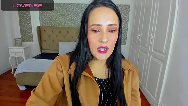 Snapshot of KimWessel_ chatting on May 2026 07:19:01 PM KimWessel online show from May 2026 07:19:01 PM