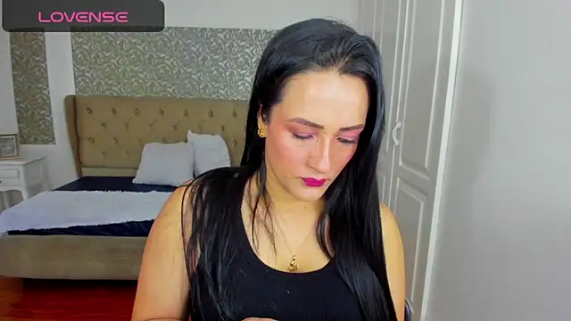 Snapshot of KimWessel_ chatting on May 2026 07:30:02 PM KimWessel online show from May 2026 07:30:02 PM